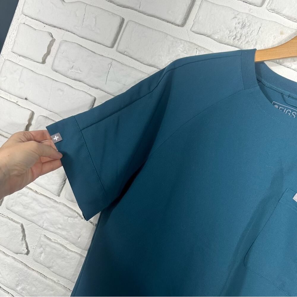 Figs Kaumba Raglan Scrub Top Caribbean Blue Size Small - Picture 8 of 9